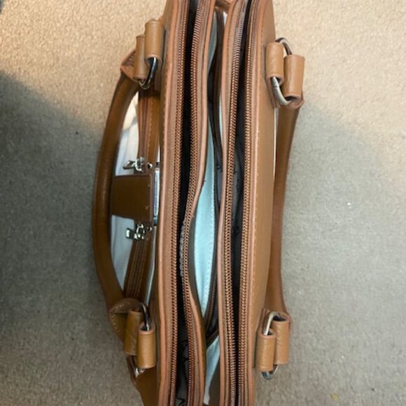 B Amici Amelia White Canvas & Tan Trimming Satchel Shoulder Bag - Picture 10 of 16